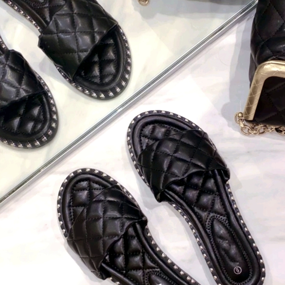 Just In Glam BLACK SANDAL - Picture 2 of 2